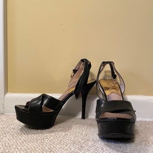 Michael Kors size 6.5 sandals